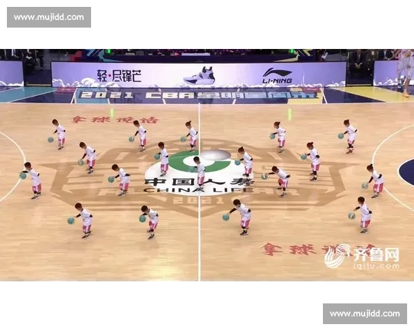 唐天天示范篮球控运节奏：三招解锁突破密码