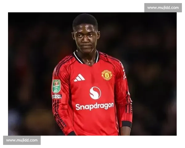 梅努赴西特训求复苏,曼联前景仍黯淡 梅努赴西特训求复苏,曼联前景仍黯淡